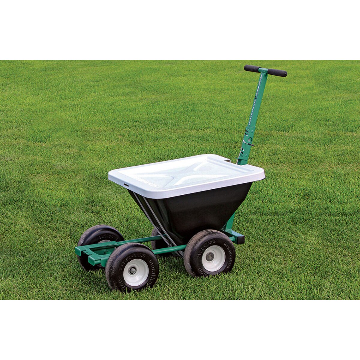 Beacon Streamliner 70P 4-Wheel Line Chalker | SiteOne US