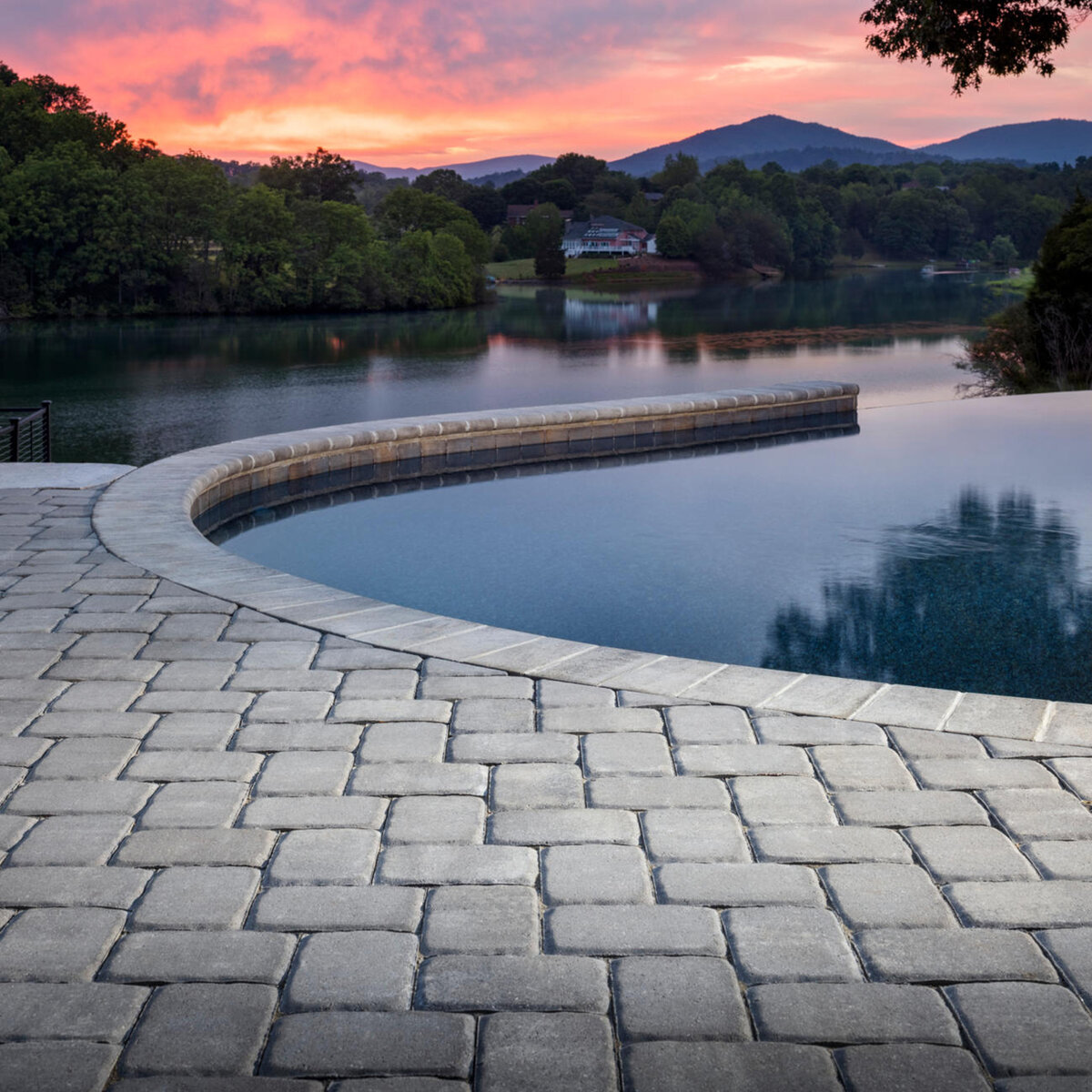 Belgard Cambridge Cobble Paver Cobble Blend 6 in. x 9 in. 60 mm (112.5 ...