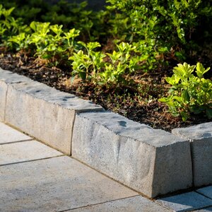 Belgard Anglia Edger Curb 4 pc. Bella Blend (69.75 ln. ft./pallet)