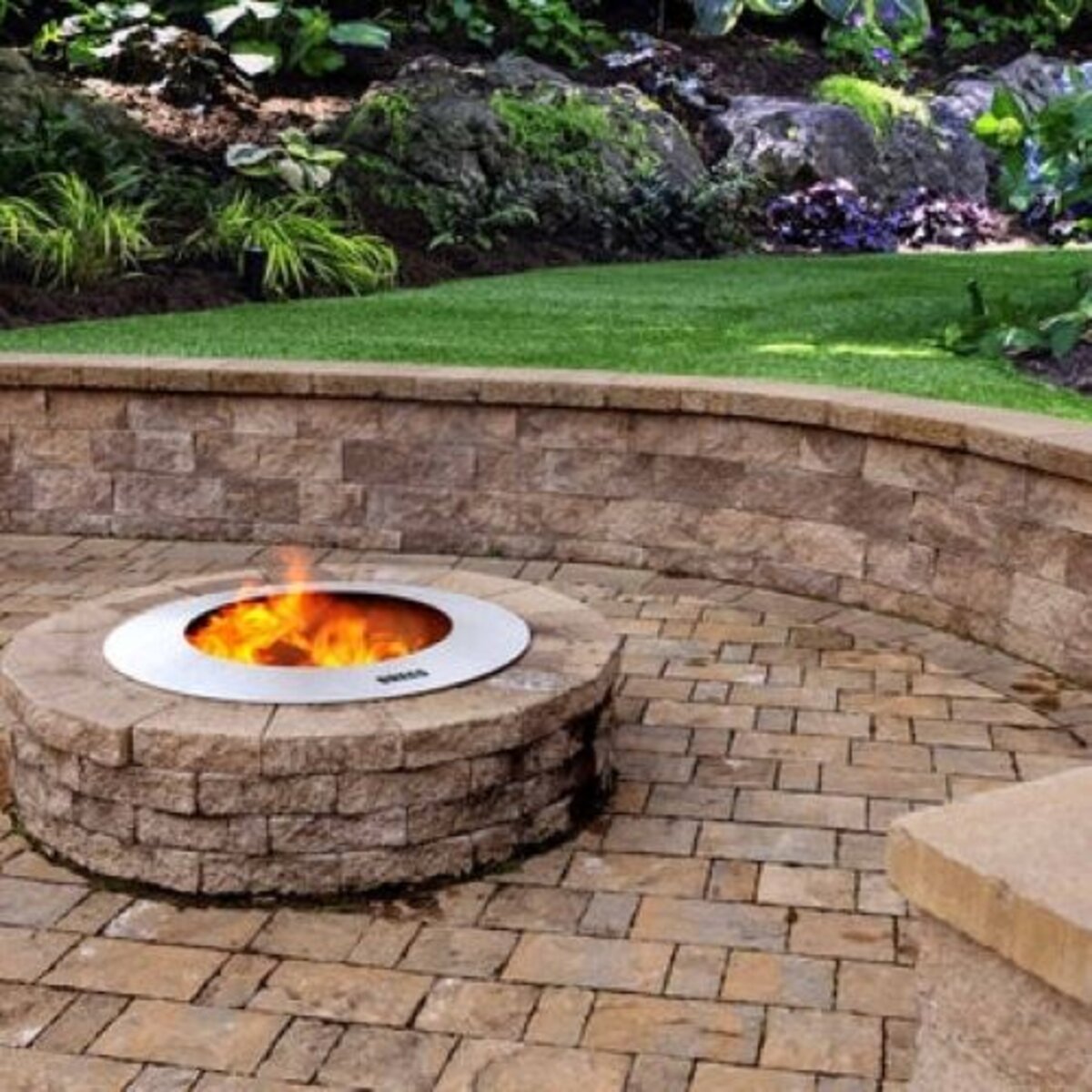 Breeo Zentro Smokeless Fire Pit w/ Lid Round Stainless Steel 24 in ...
