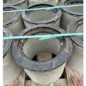 Christy Traffic Valve Box G05 Concrete Round 10-3/8 in. x 12 in. H w/ 2 Stainless Steel Bolts