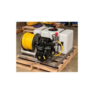 LESCO Low Profile Sprayer w/ Hose and Electric Reel 50 gal.