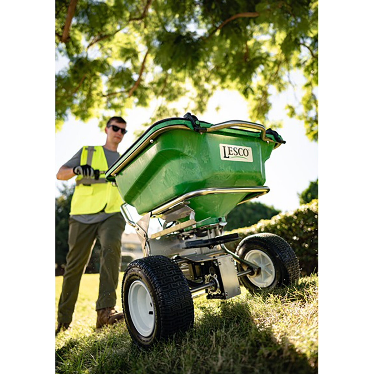 LESCO Battery Powered Self-Propelled Spreader- 80 lb. (Batteries ...