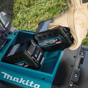 Makita 40V Max XGT Brushless 21 in. Self Propelled Commercial Lawn Mower Kit (8.0Ah) 