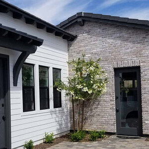 McNear Thin Brick Sandmold Series Standard Greenwich Corner (30 pc./box)