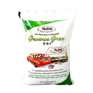 Medina Growin Green 9-6-1 Granular Fertilizer 25 lb. Bag