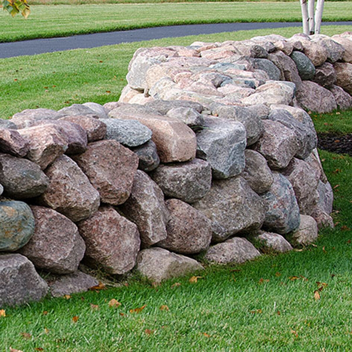 Glacial Granite Boulders 4 - 8 in | SiteOne US