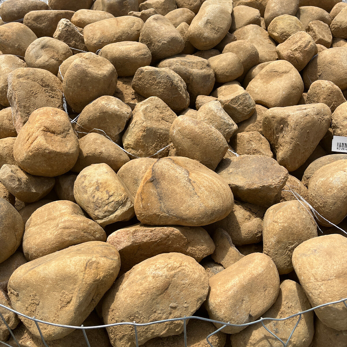 Palletized River Rock Tennessee Rounds Small 2 - 5 in | SiteOne US