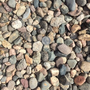 Bulk River Rock Arizona 1/2 in. - 3/4 in.