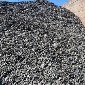 Bulk Raven Slate Chips 1 in.