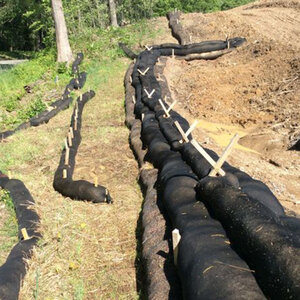 BEG The Big Switch Switchgrass Sock 12 in. x 125 ft. w/ 20 Stakes