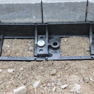 SRW UltraLok Paver Rail 7 ft. 9 in. x 1-7/8 in. (24 pc./bundle)