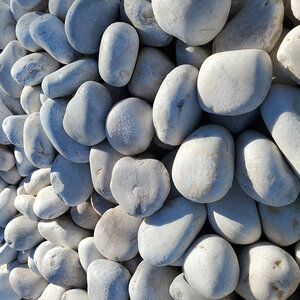 Palletized Polished White Marble Tumbled 1 - 2 in.