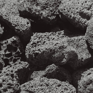 Palletized Black Lava Rock 2 - 3 in.