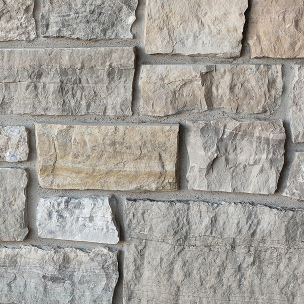 Building Stone Mountain Ridge Limestone Random Height 2 - 5 in | SiteOne US
