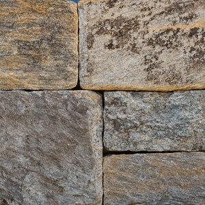 Sawn Thin Veneer Hoopers Creek Brown Random Ashlar Corners