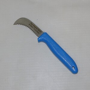 Organic Grape/Sod Knife Serrated Blade 3 in.