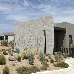 Solstice Sawn Thin Veneer Beaumont Old World Limestone Dimensional 2/4/6 Course Heights Flats (135 sq. ft./pallet)