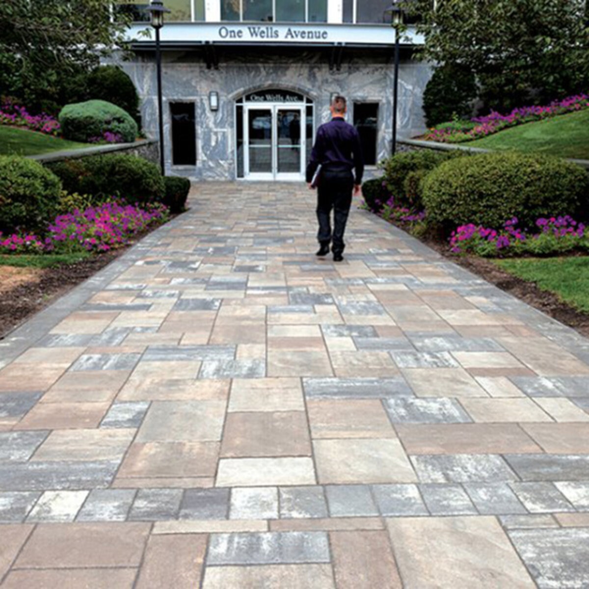 Unilock Beacon Hill Flagstone Paver Random Max Fossil 6 cm (116.57 sq ...