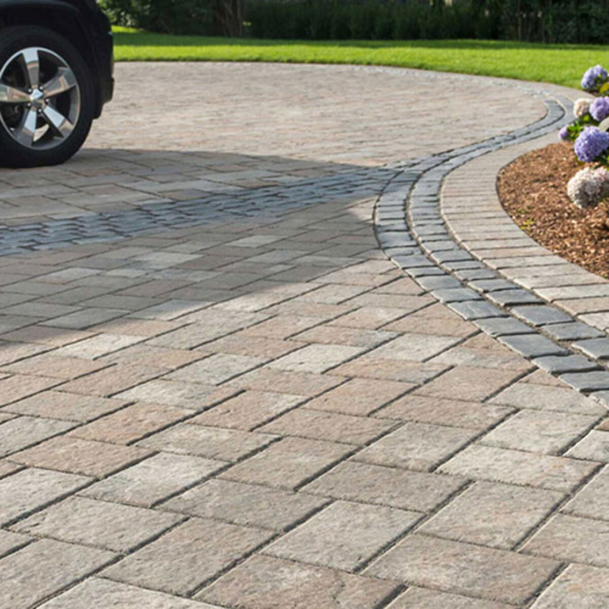 Unilock Transition Paver Rectangle 6 in. x 9 in. Dark Charcoal 10L 6 cm ...