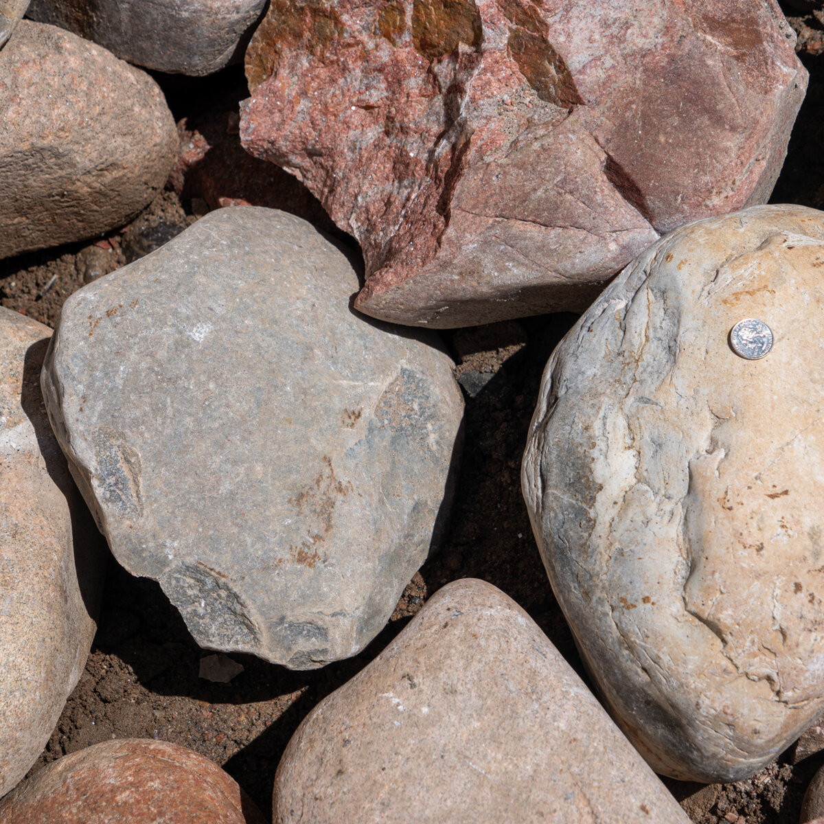 Bulk River Rock 8 - 20 in. | SiteOne