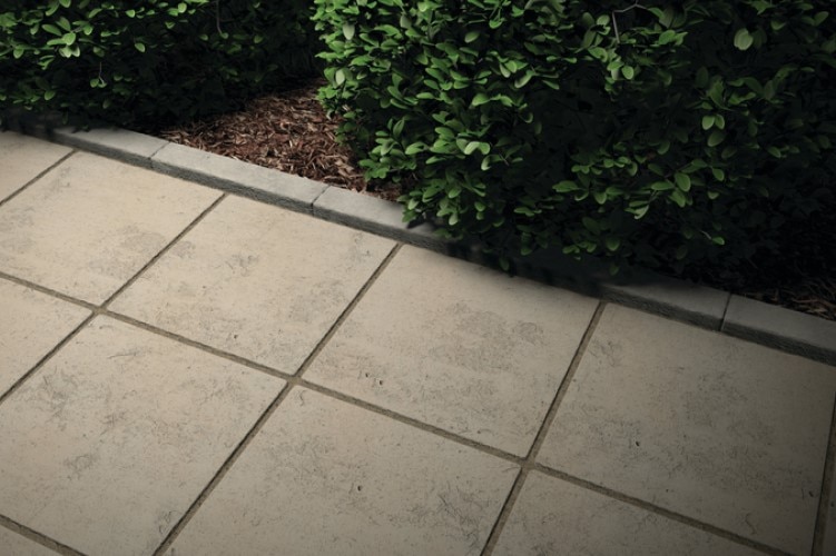 Hardscape Design: Porcelain vs Ceramic Tiles