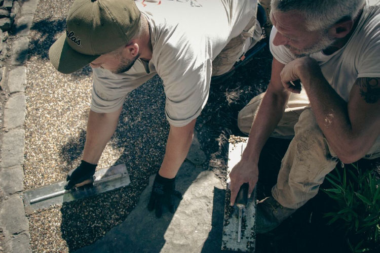 Por qué las superficies con resina son ideales para proyectos de primavera